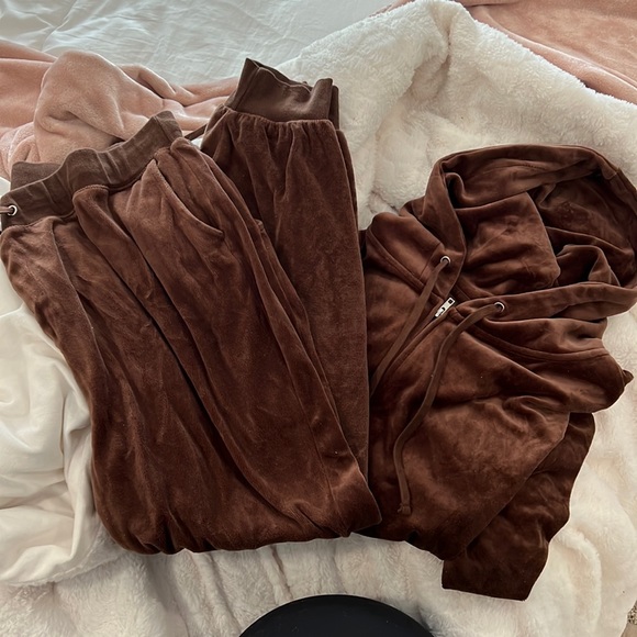 Fashion Nova Jackets & Coats Fashion Nova Velour Sweatsuit Set Poshmark